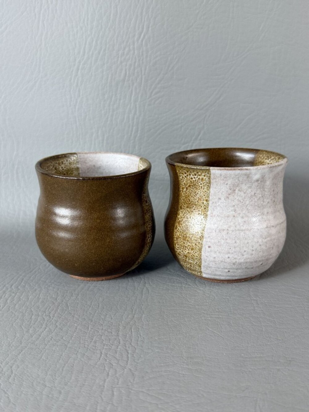 Handmade Studio Pottery Cups Signed Ileana Two-Tone Speckled Ceramic Tumblers Se - Picture 3 of 9